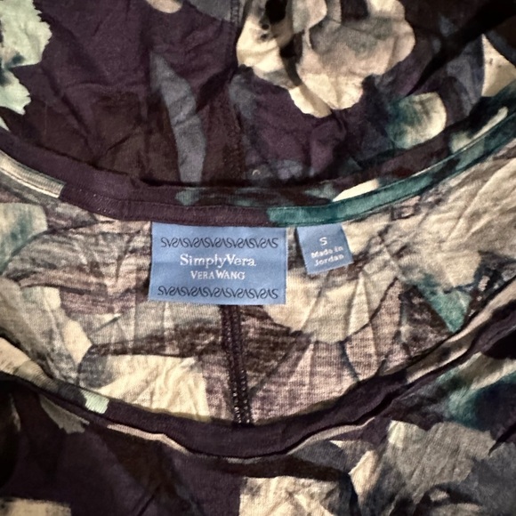 SIMPLY VERA Size S Navy Floral Rayon Knit Top - Picture 3 of 8